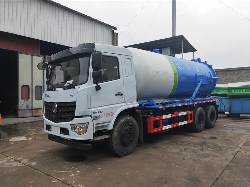 東風(fēng)后雙橋18方吸污車