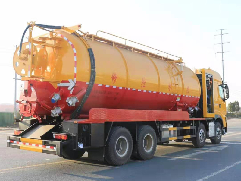柳汽乘龍36立方清洗吸污車
