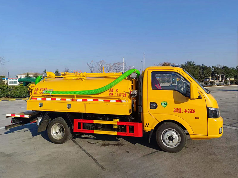 小型清洗吸污車(chē)