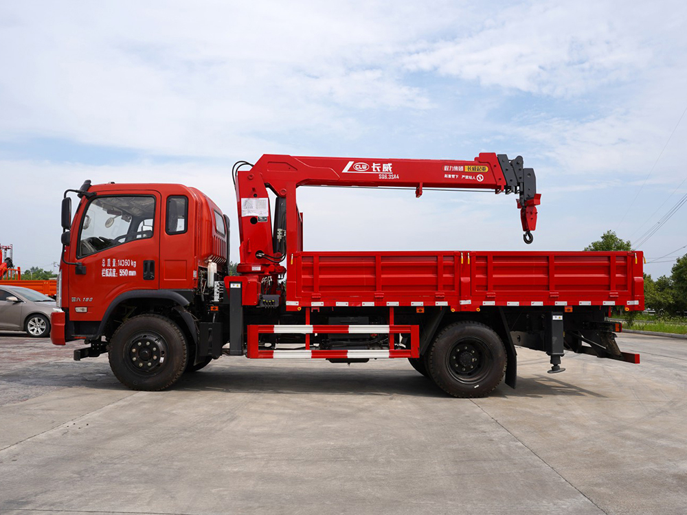 國六東風長威6.3噸四節直臂隨車吊